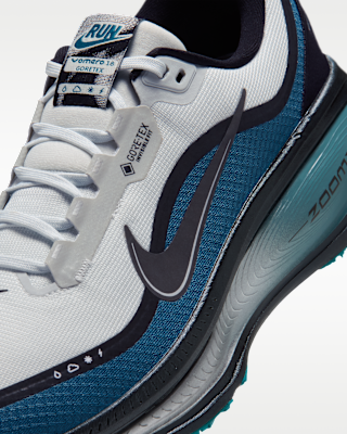 Nike Vomero 18 GORE-TEX Men's Waterproof Road Running Shoes. Nike.com